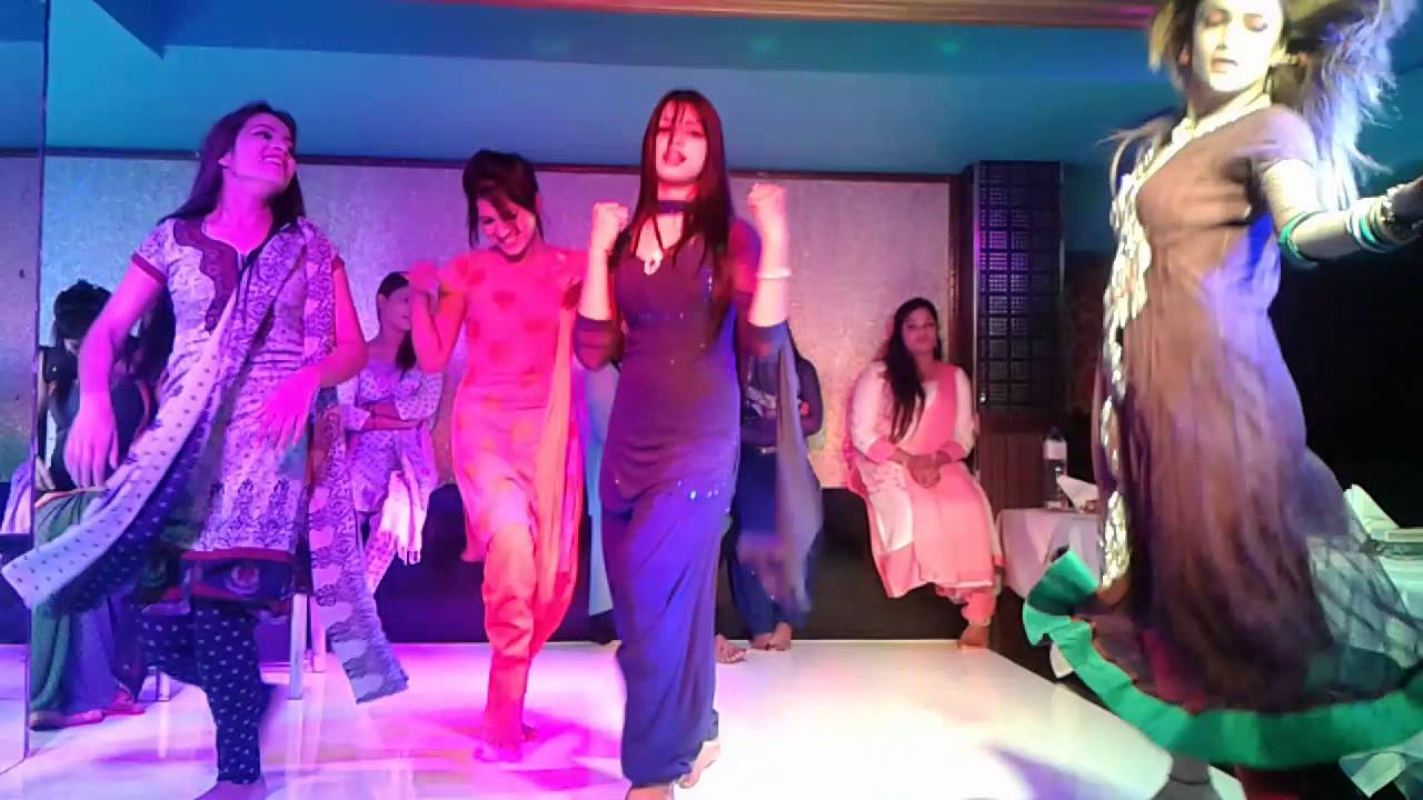 s1-indian-night-club-3